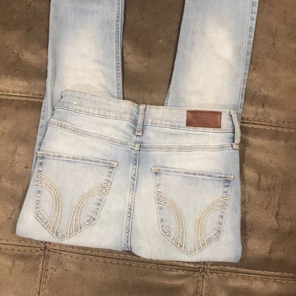 HOLLISTER - High Rise Super Skinny Jeans - Picture 6 of 7